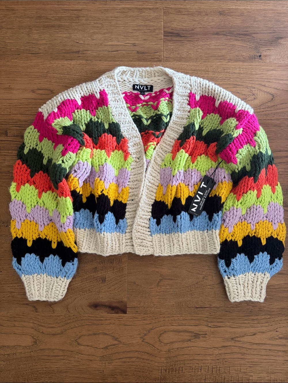 NWT NVLT CROPPED CARDIGAN SZ L - Picture 2 of 4